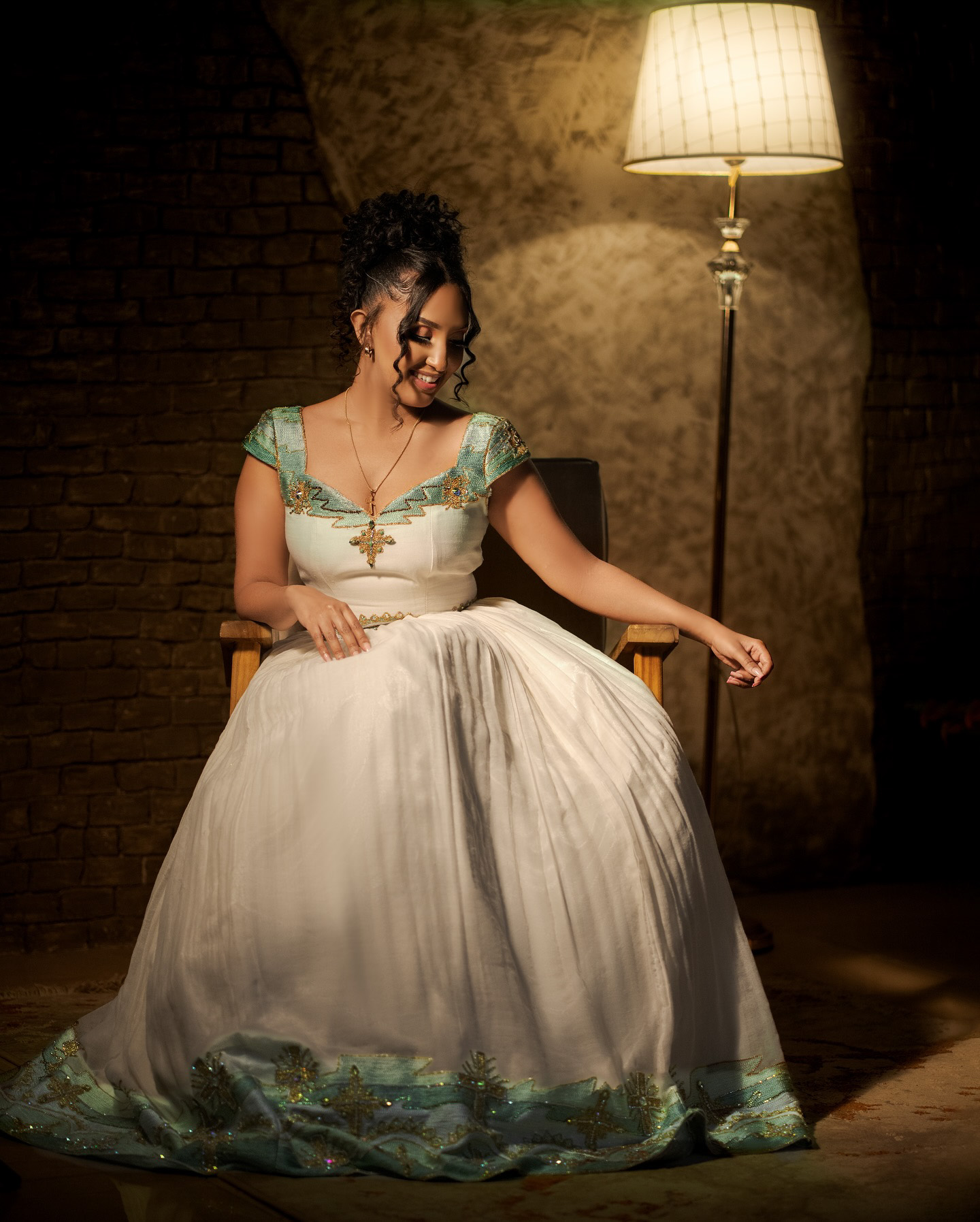 Traditional Wedding Dress - light green - Image 2