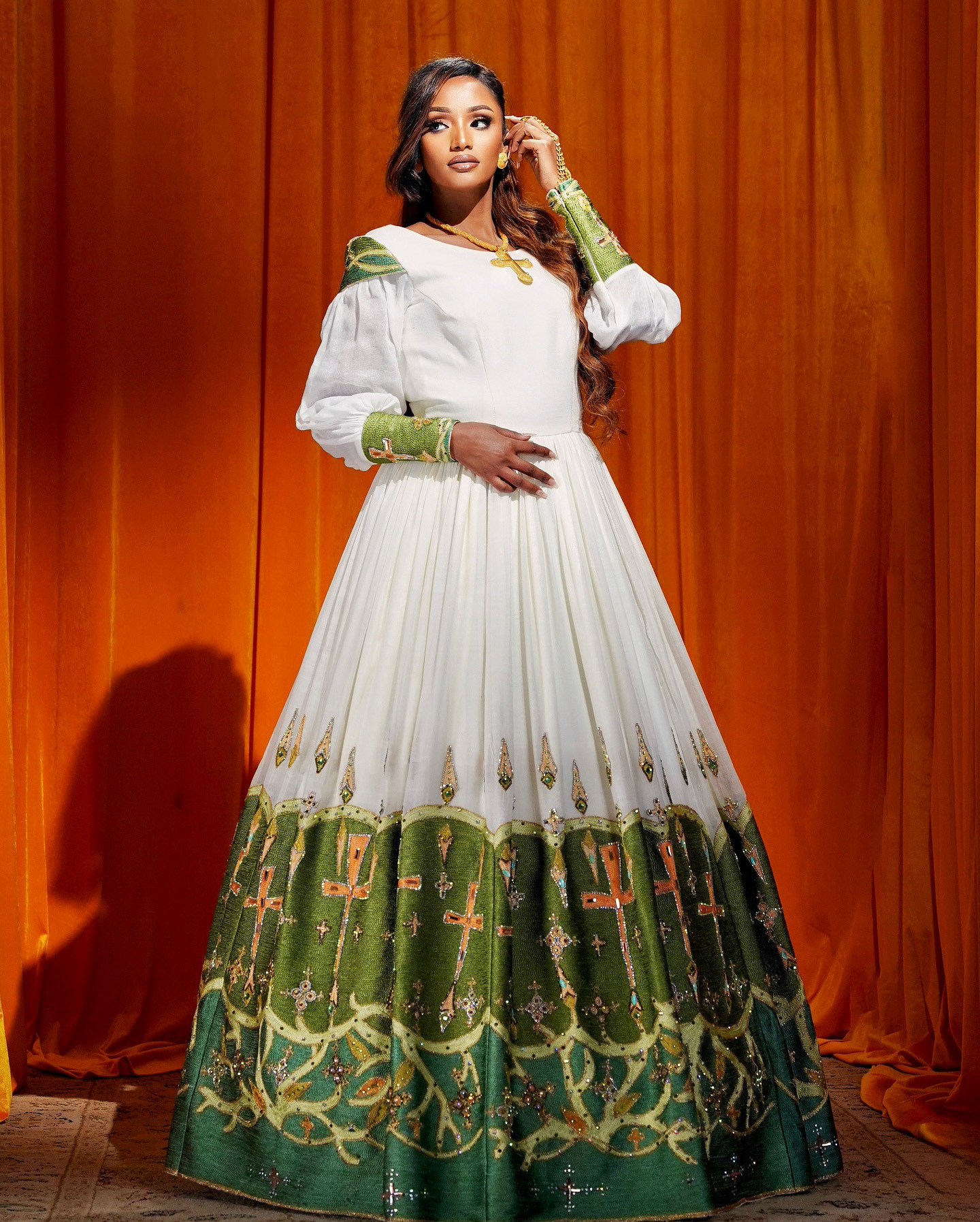 Emerald Heritage dress - Image 2